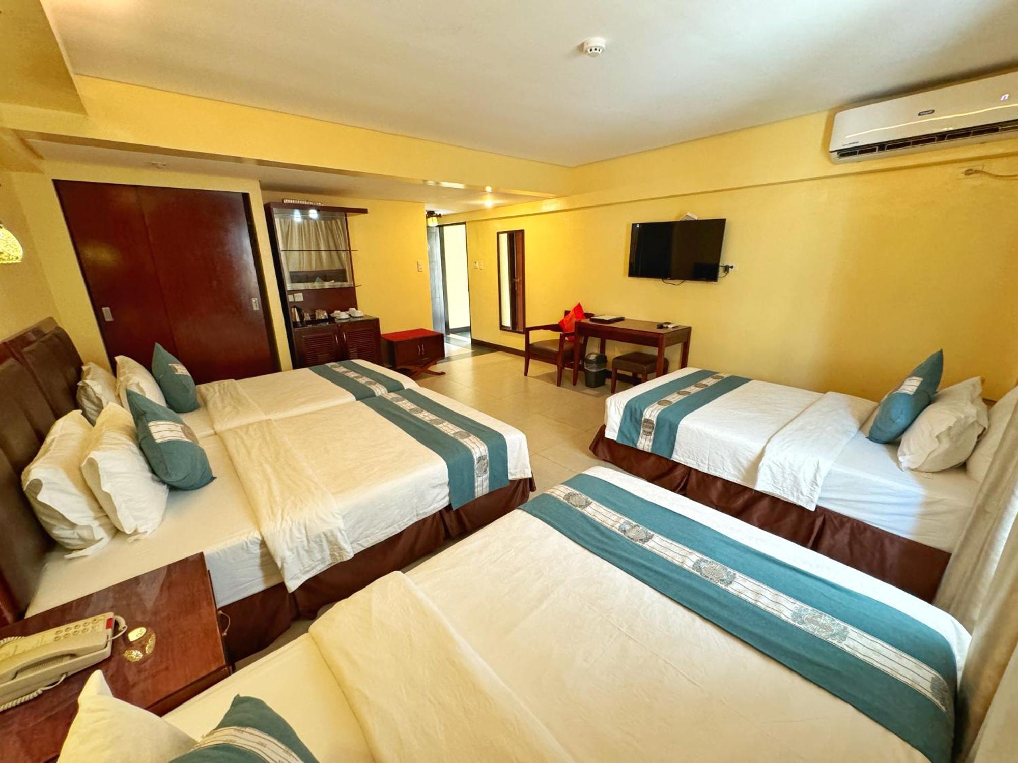 Golden Phoenix Hotel Boracay Manoc-Manoc Exterior foto