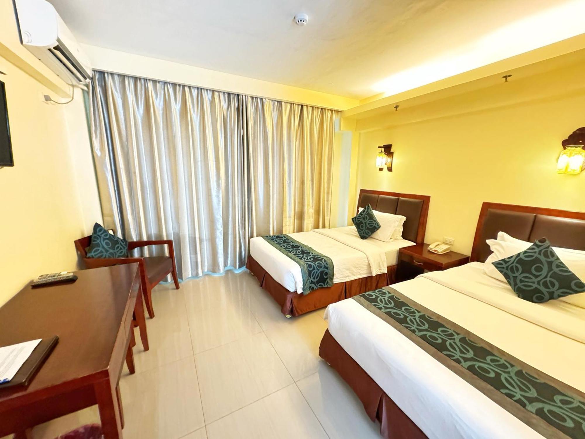 Golden Phoenix Hotel Boracay Manoc-Manoc Exterior foto
